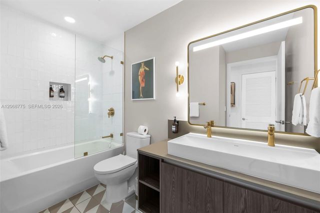 159 NE 6th Street 4910, Miami, FL 33132