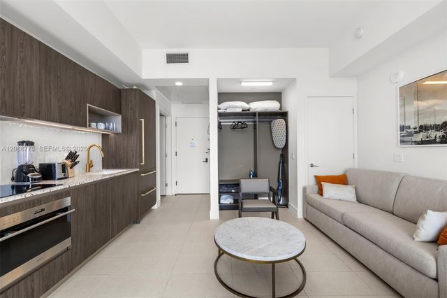 159 NE 6th Street 4910, Miami, FL 33132
