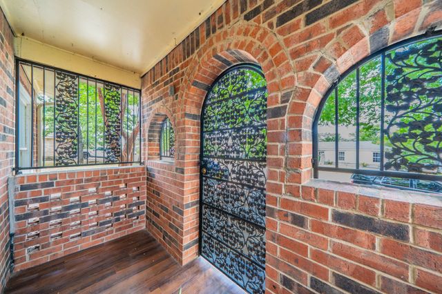 5504 Wainwright Drive, Fort Worth, TX 76112