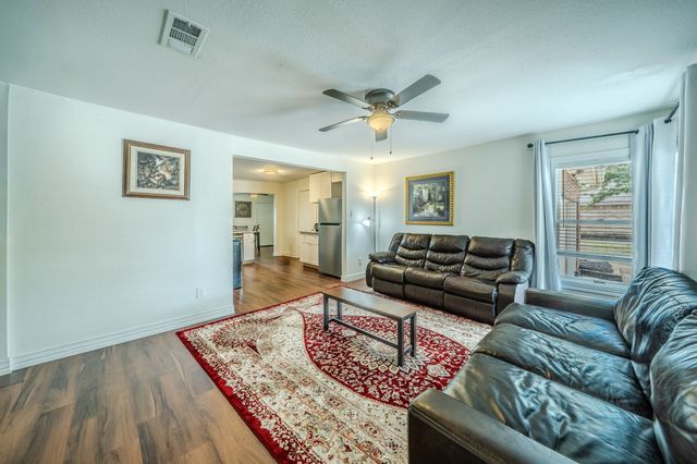 5504 Wainwright Drive, Fort Worth, TX 76112