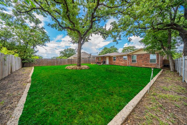 5504 Wainwright Drive, Fort Worth, TX 76112