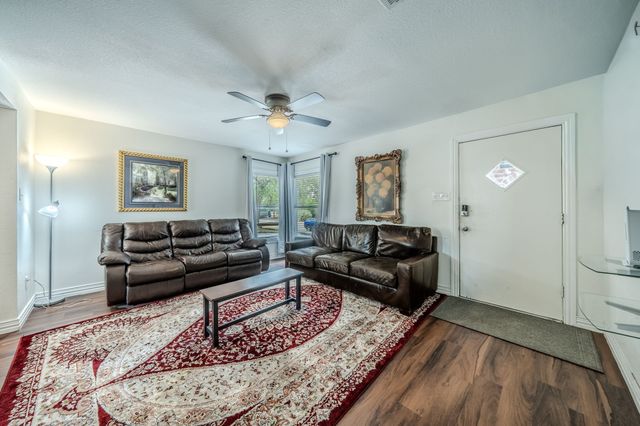 5504 Wainwright Drive, Fort Worth, TX 76112