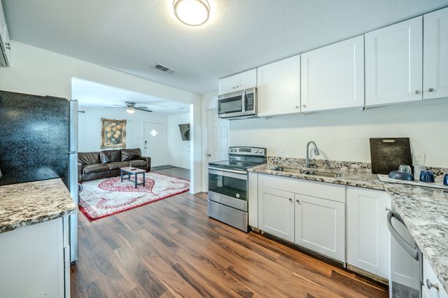 5504 Wainwright Drive, Fort Worth, TX 76112