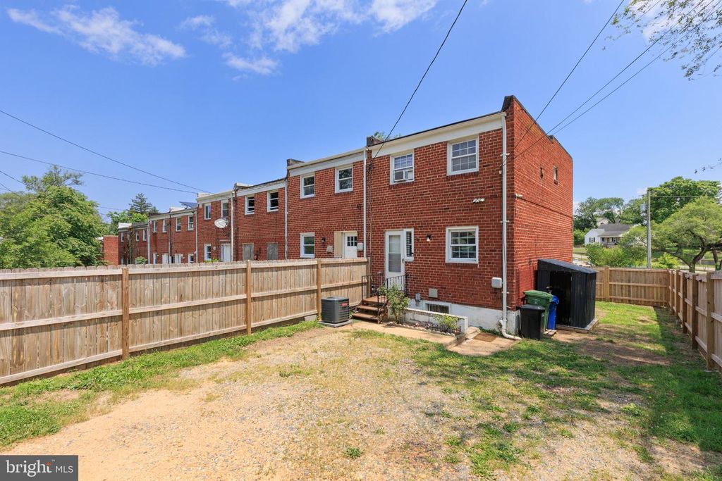 3826 W BAY, Baltimore, MD 21225