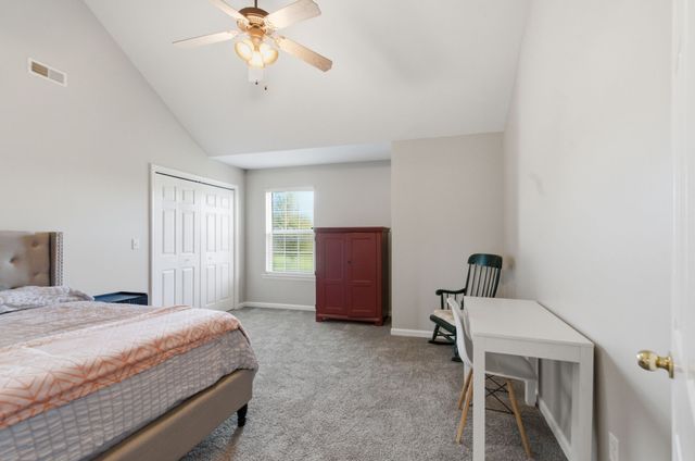1229 Old East Side Rd, Burns, TN 37029
