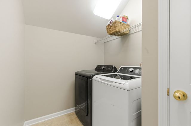 1229 Old East Side Rd, Burns, TN 37029