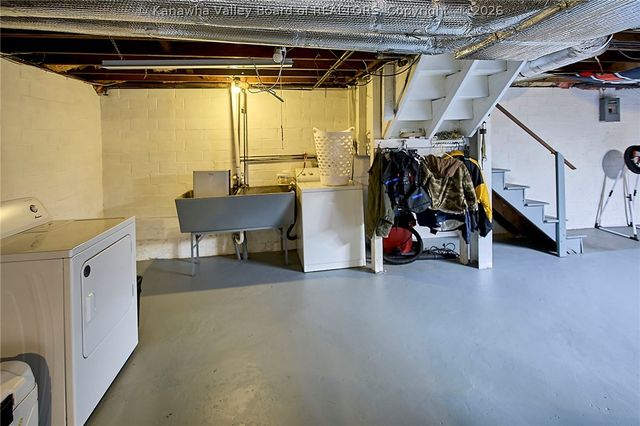 1118 Kanawha Avenue, Dunbar, WV 25064