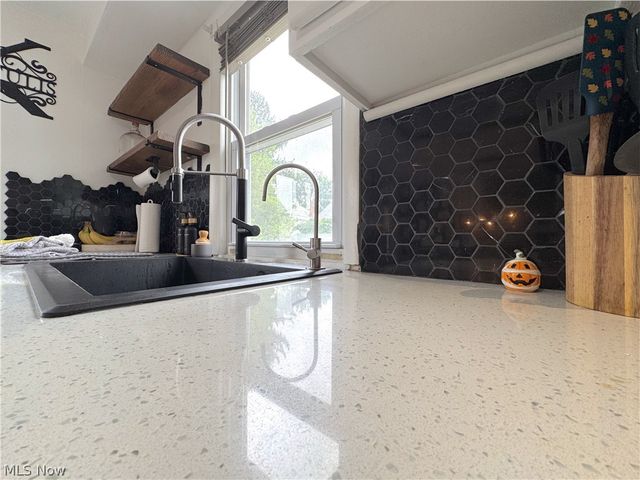 9309 Garfield Boulevard, Cleveland, OH 44125