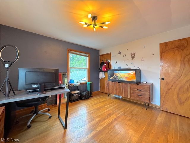 9309 Garfield Boulevard, Cleveland, OH 44125