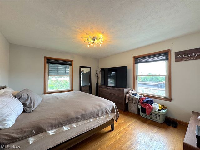 9309 Garfield Boulevard, Cleveland, OH 44125