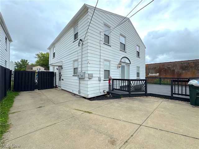 9309 Garfield Boulevard, Cleveland, OH 44125