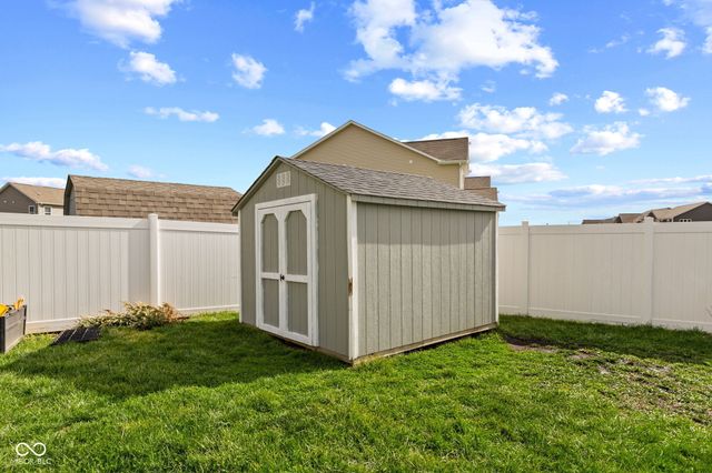 1951 Turning Leaf Drive, Franklin, IN 46131