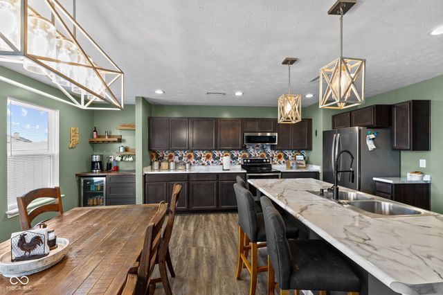 1951 Turning Leaf Drive, Franklin, IN 46131