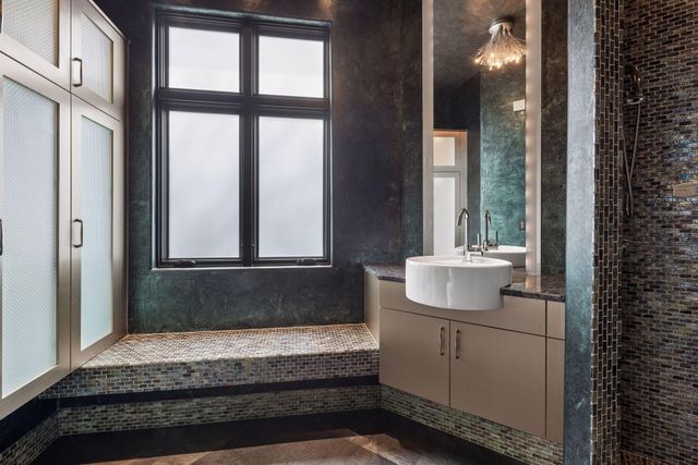 14262 Trace Ridge Road, Wayzata, MN 55391