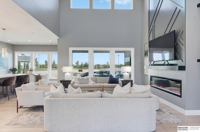 28488 Laurel Circle, Valley, NE 68064