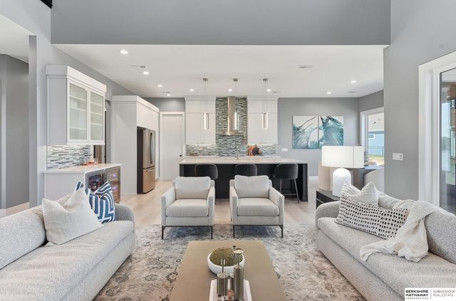 28488 Laurel Circle, Valley, NE 68064