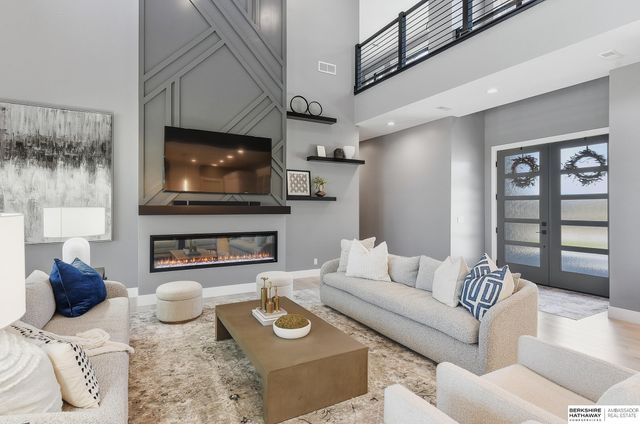 28488 Laurel Circle, Valley, NE 68064