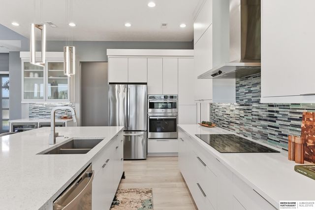 28488 Laurel Circle, Valley, NE 68064