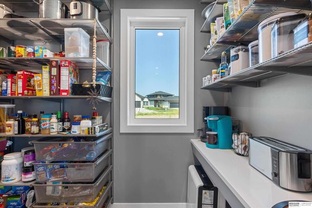 28488 Laurel Circle, Valley, NE 68064