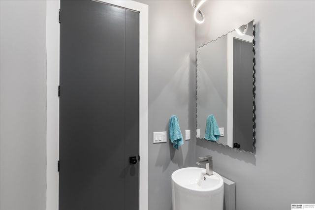 28488 Laurel Circle, Valley, NE 68064