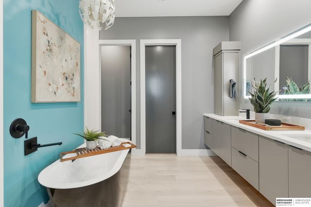 28488 Laurel Circle, Valley, NE 68064