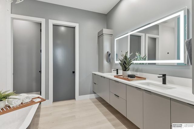 28488 Laurel Circle, Valley, NE 68064