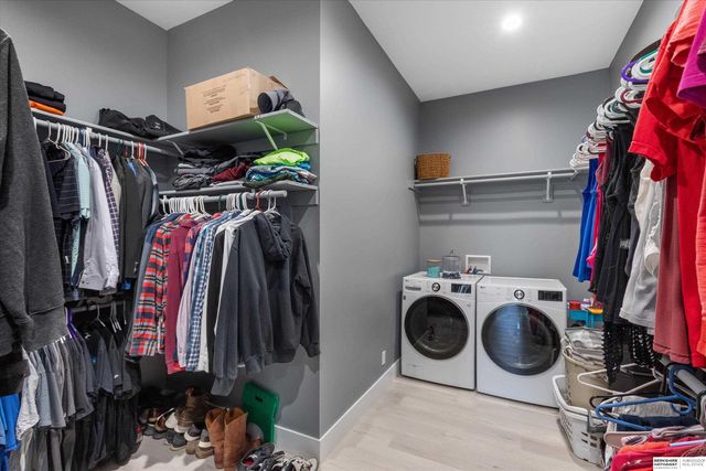 28488 Laurel Circle, Valley, NE 68064