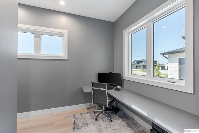 28488 Laurel Circle, Valley, NE 68064