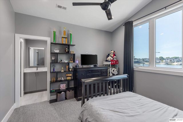 28488 Laurel Circle, Valley, NE 68064