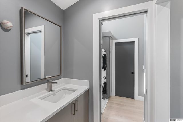 28488 Laurel Circle, Valley, NE 68064