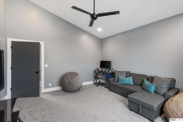 28488 Laurel Circle, Valley, NE 68064