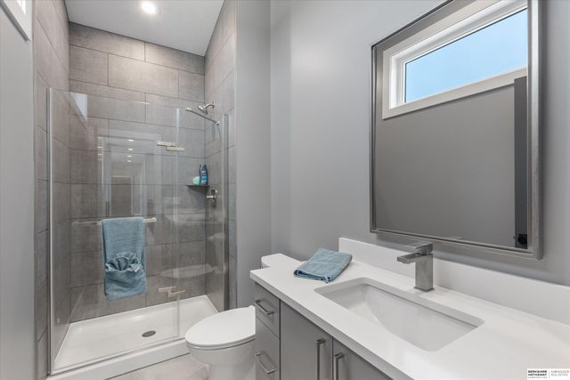 28488 Laurel Circle, Valley, NE 68064