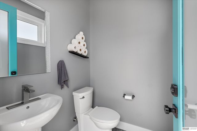 28488 Laurel Circle, Valley, NE 68064