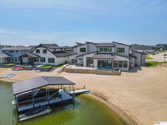 28488 Laurel Circle, Valley, NE 68064