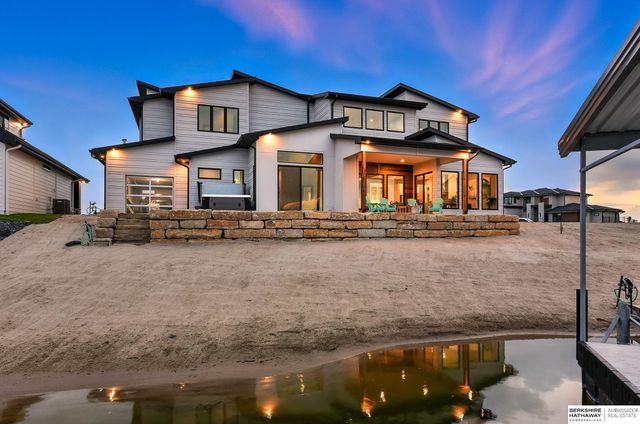 28488 Laurel Circle, Valley, NE 68064