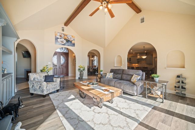 155 Lakeshore Drive, Waxahachie, TX 75165