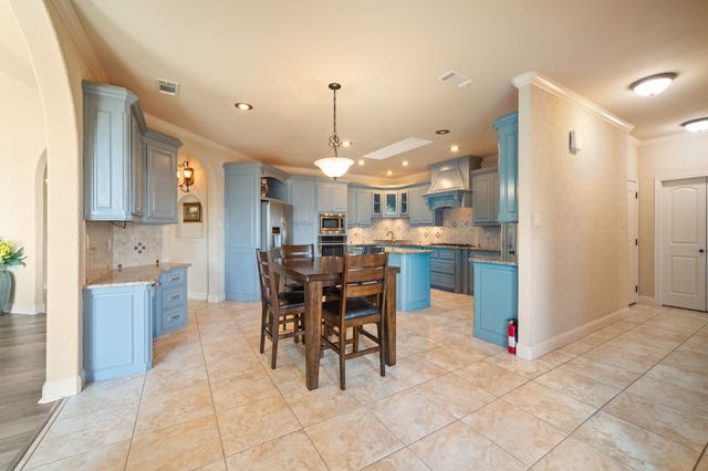 155 Lakeshore Drive, Waxahachie, TX 75165