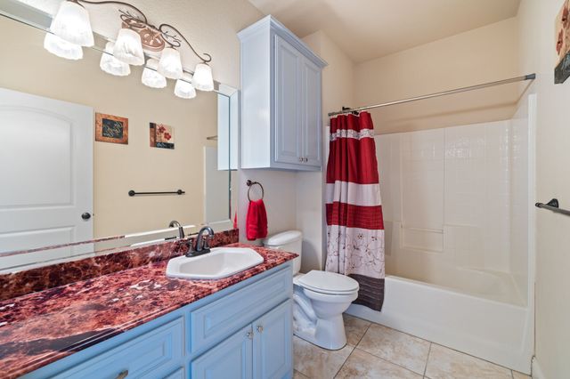 155 Lakeshore Drive, Waxahachie, TX 75165