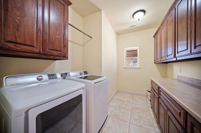 155 Lakeshore Drive, Waxahachie, TX 75165