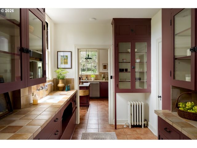 15115 Se WOODLAND Way, Milwaukie, OR 97267