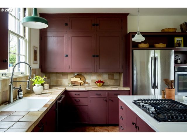 15115 Se WOODLAND Way, Milwaukie, OR 97267