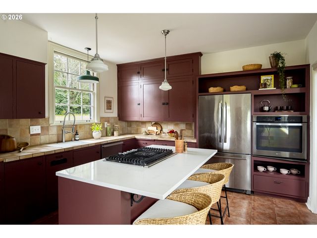 15115 Se WOODLAND Way, Milwaukie, OR 97267