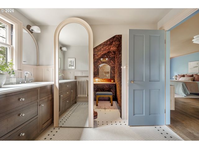 15115 Se WOODLAND Way, Milwaukie, OR 97267