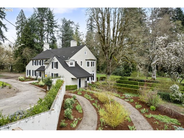 15115 Se WOODLAND Way, Milwaukie, OR 97267