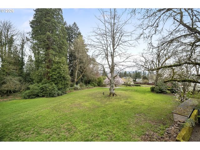 15115 Se WOODLAND Way, Milwaukie, OR 97267