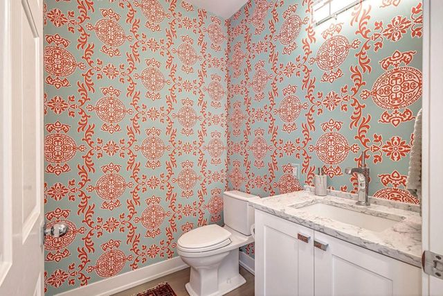 2309 E Stratford COURT, Shorewood, WI 53211