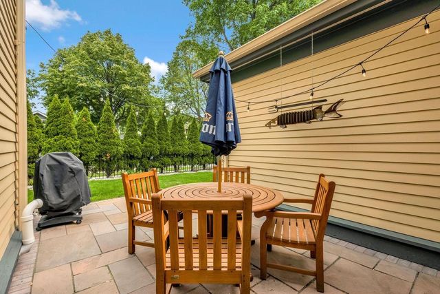 2309 E Stratford COURT, Shorewood, WI 53211
