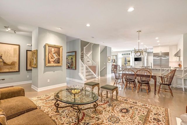 2309 E Stratford COURT, Shorewood, WI 53211