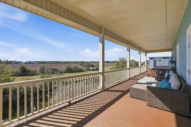 123 Helen Drive, Bay Saint Louis, MS 39520