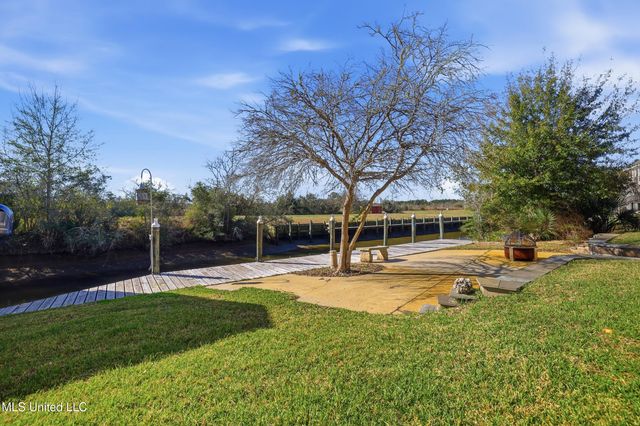 123 Helen Drive, Bay Saint Louis, MS 39520